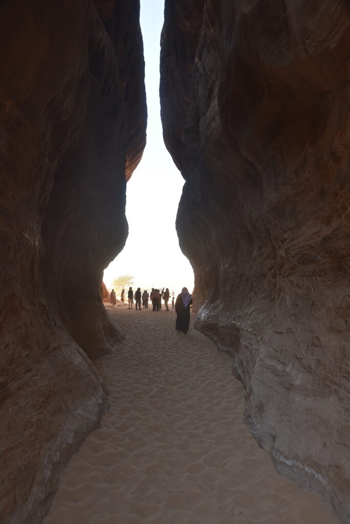 The Siq-like passage of Jabal Ithlib leading to the Diwan at Hegra